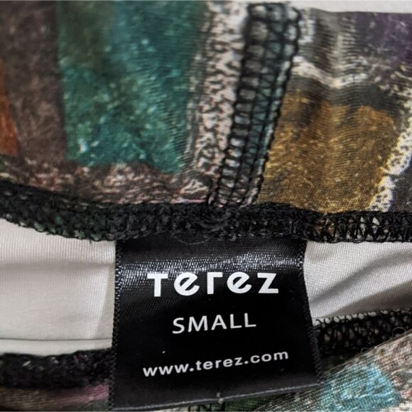 TEREZ | Ice Cream & Gummy Bear Graphic Leggings - Picture 3 of 6